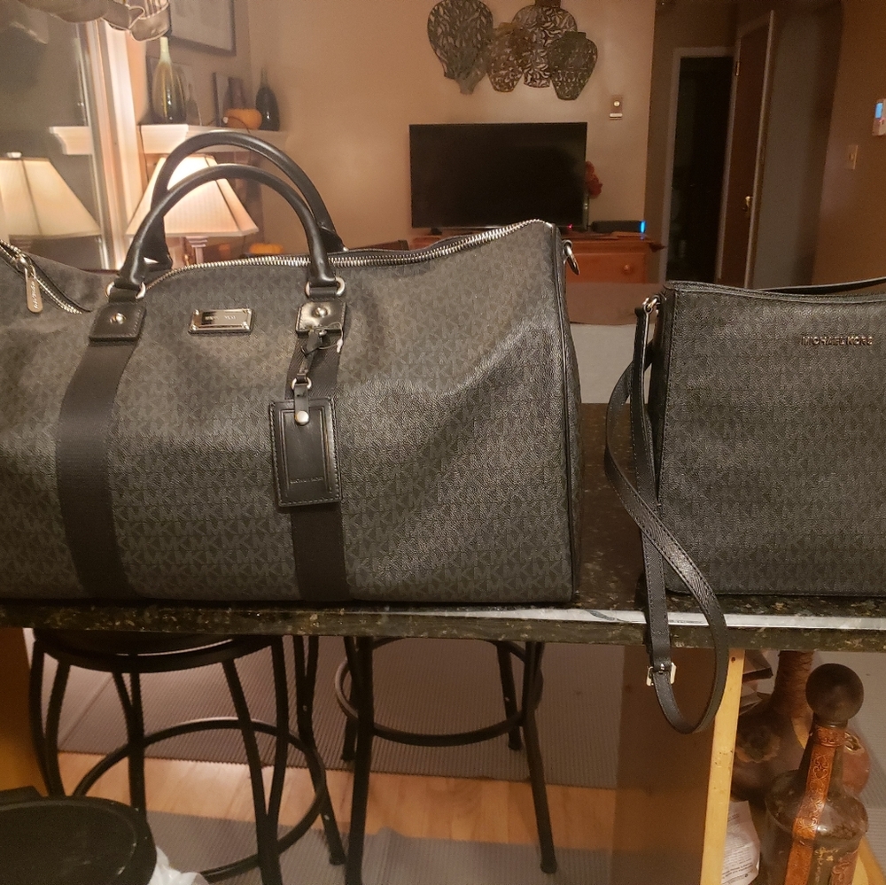 Michael Kors Set - Picture 4 of 5